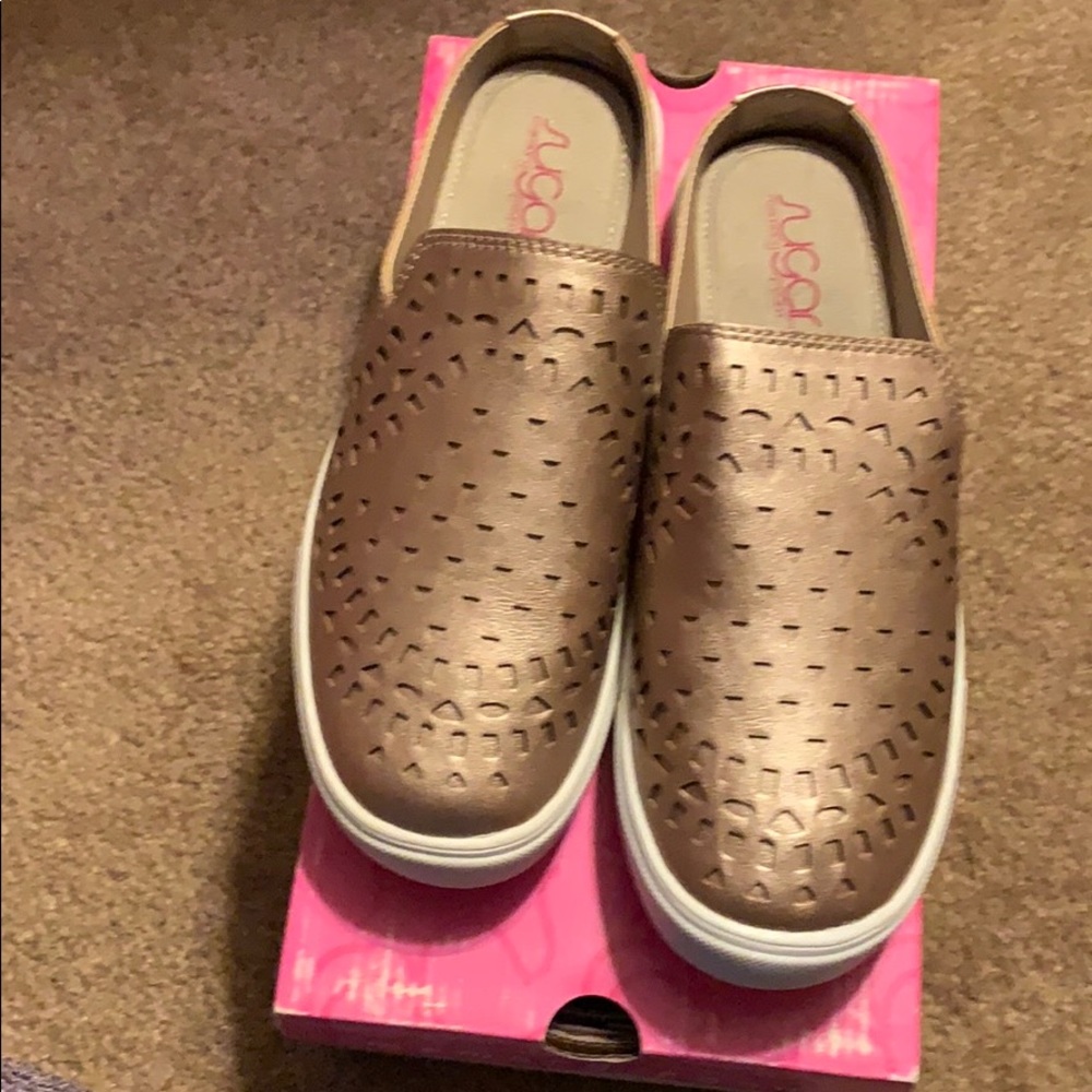 Memory form shoes